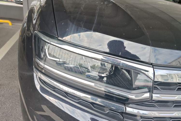 Used Volkswagen Teramont X 2020 330TSI Two-Wheel-Drive Luxury Edition Right Front Headlight