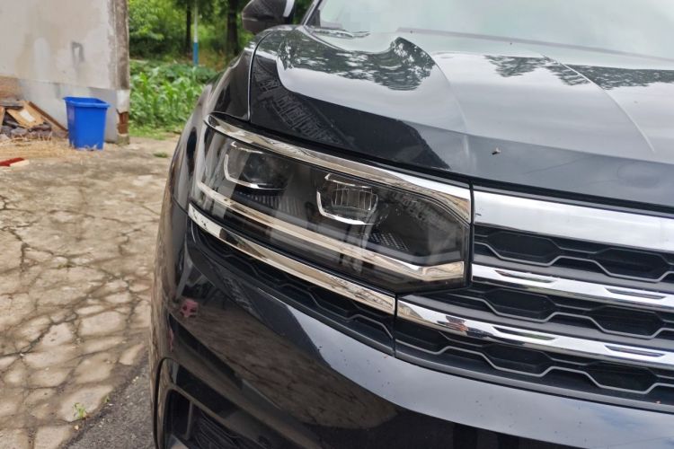 Used Volkswagen Teramont X 2020 Revised Version 380TSI Four-Wheel Drive Prestige Luxury Edition Right Front Headlight