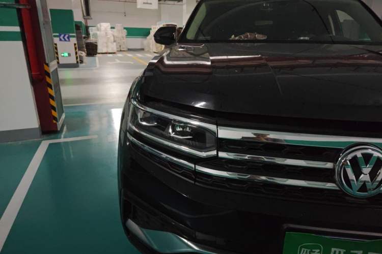 Used Volkswagen Teramont X 2020 380TSI Four-Wheel Drive Luxury Edition Right Front Headlight