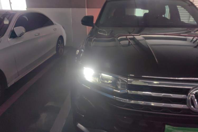 Used Volkswagen Teramont X 2020 Revised Version 380TSI Four-Wheel Drive Prestige Luxury Edition Right Front Headlight