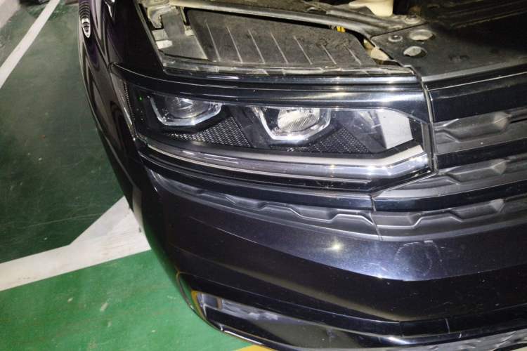 Used Volkswagen Teramont X 2020 Facelift 380TSI Four-Wheel Drive Luxury Edition Right Front Headlight