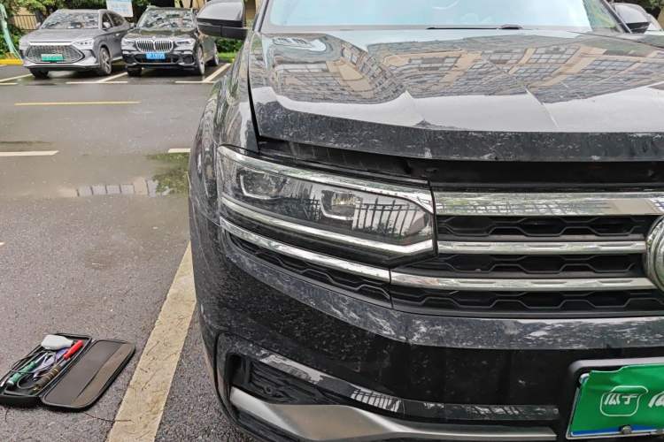 Used Volkswagen Teramont X 2020 330TSI Two-Wheel-Drive Luxury Edition Right Front Headlight
