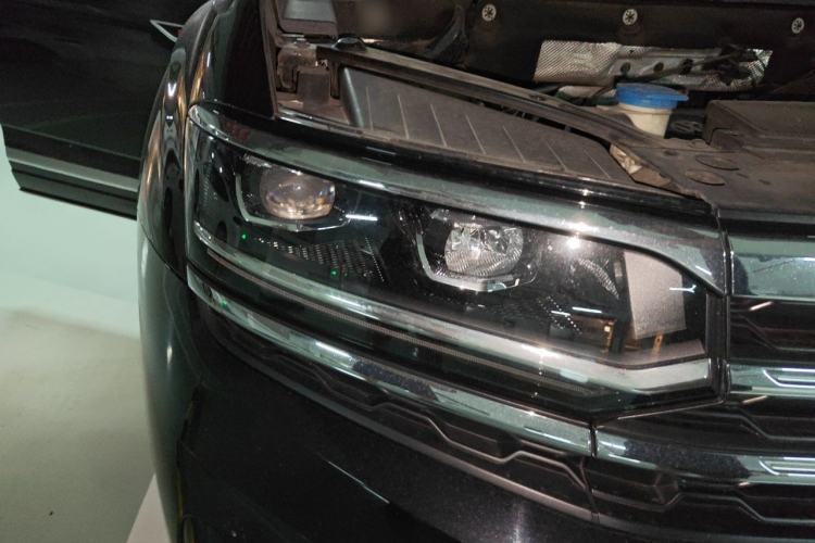 Used Volkswagen Teramont X 2020 380TSI Four-Wheel Drive Prestige Luxury Edition Right Front Headlight