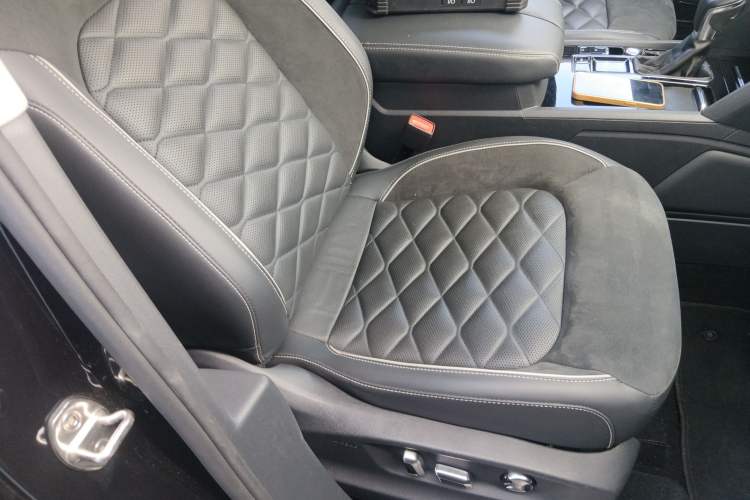 Used Volkswagen Teramont X 2020 330TSI Two-Wheel-Drive Prestige Luxury Edition Right Front Seat
