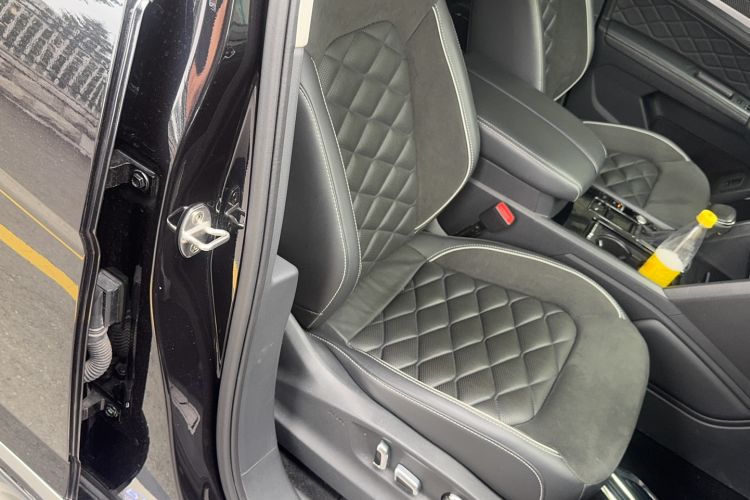 Used Volkswagen Teramont X 2020 330TSI Two-Wheel-Drive Prestige Luxury Edition Right Front Seat