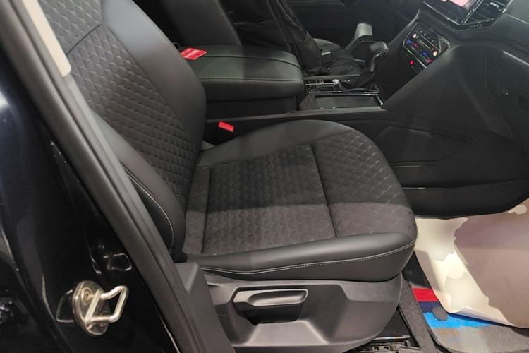 Used Volkswagen Teramont X 2020 Facelifted 330TSI Two-Wheel-Drive Luxury Edition Right Front Seat