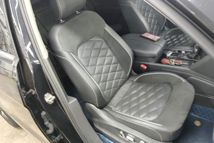 Used Volkswagen Teramont X 2020 Revised Version 330TSI Two-Wheel Drive Prestige Luxury Edition Right Front Seat