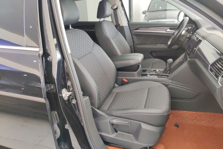 Used Volkswagen Teramont X 2020 Facelifted 330TSI Two-Wheel-Drive Luxury Edition Right Front Seat