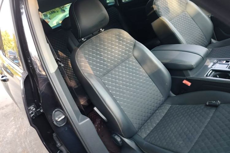 Used Volkswagen Teramont X 2020 330TSI Two-Wheel-Drive Luxury Edition Right Front Seat