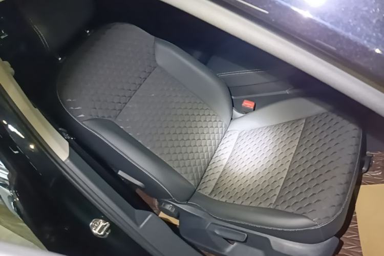 Used Volkswagen Teramont X 2020 Facelifted 330TSI Two-Wheel-Drive Luxury Edition Right Front Seat