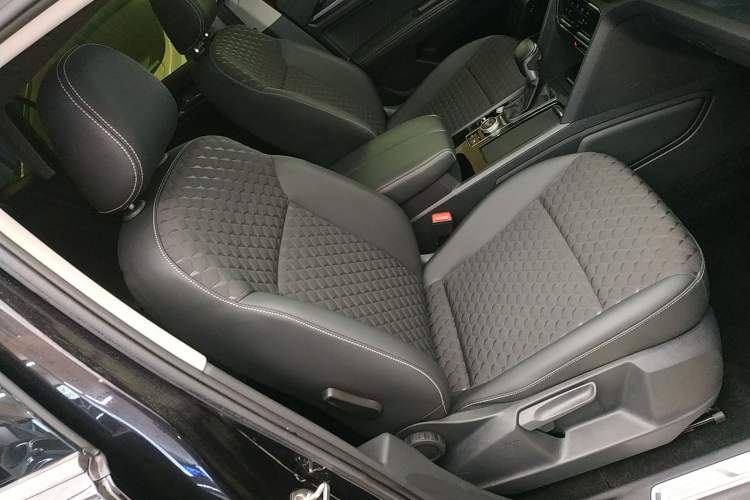 Used Volkswagen Teramont X 2020 Facelift 380TSI Four-Wheel Drive Luxury Edition Right Front Seat