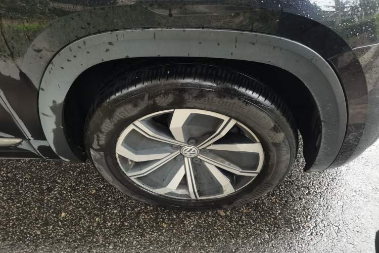 Used Volkswagen Teramont X 2020 Facelift 380TSI Four-Wheel Drive Luxury Edition Right Front Wheel Hub