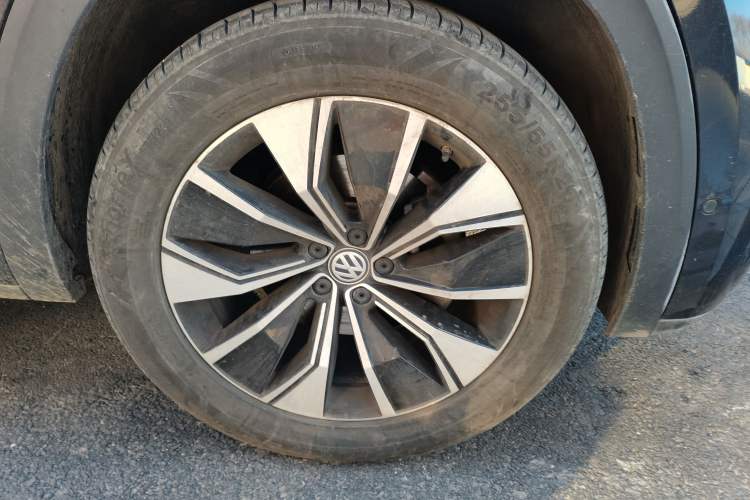 Used Volkswagen Teramont X 2020 330TSI Two-Wheel-Drive Prestige Luxury Edition Right Front Wheel Hub