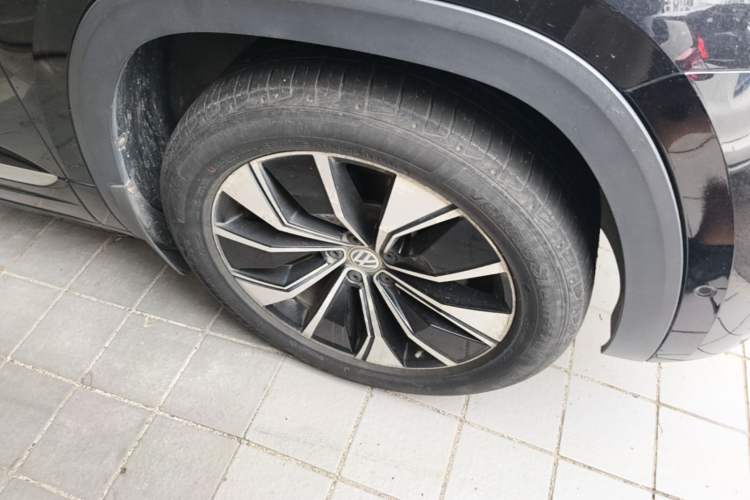 Used Volkswagen Teramont X 2020 330TSI Two-Wheel-Drive Prestige Luxury Edition Right Front Wheel Hub