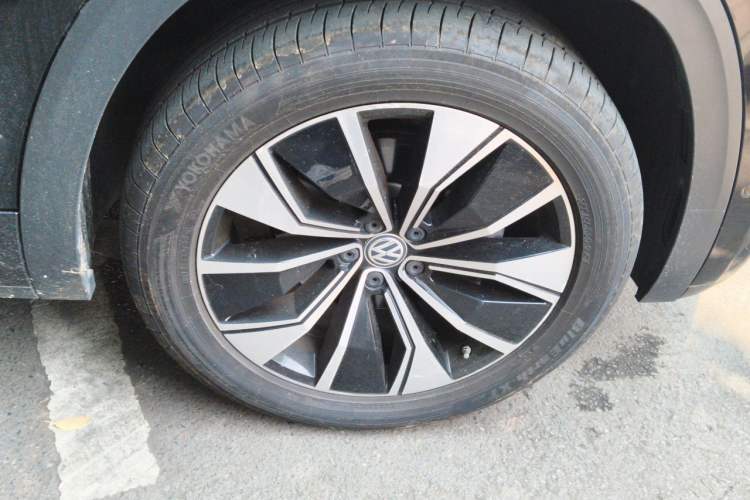 Used Volkswagen Teramont X 2020 330TSI Two-Wheel-Drive Prestige Luxury Edition Right Front Wheel Hub