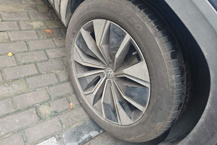 Used Volkswagen Teramont X 2020 330TSI Two-Wheel-Drive Prestige Luxury Edition Right Front Wheel Hub
