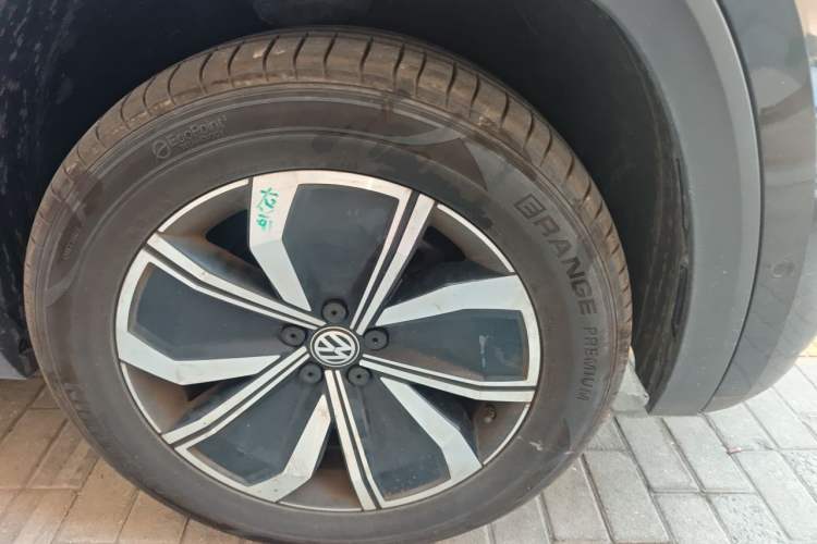 Used Volkswagen Teramont X 2020 Facelift 380TSI Four-Wheel Drive Luxury Edition Right Front Wheel Hub