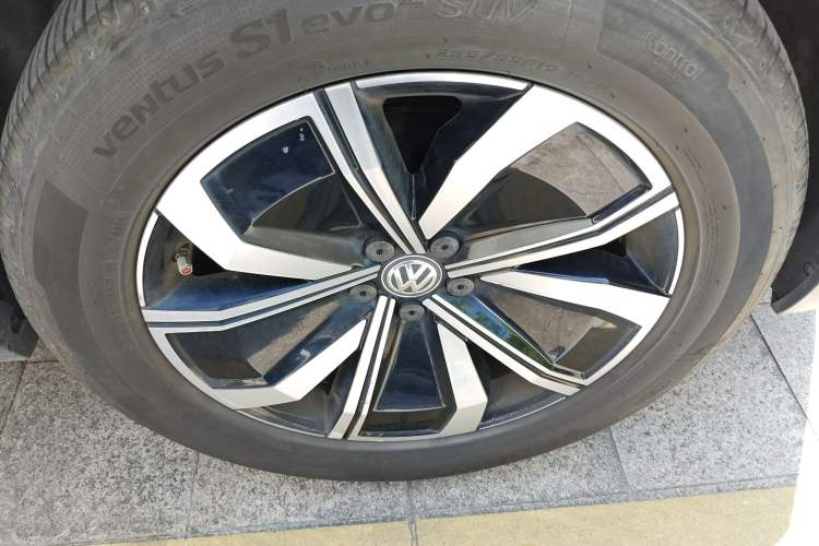 Used Volkswagen Teramont X 2020 330TSI Two-Wheel-Drive Luxury Edition Right Front Wheel Hub