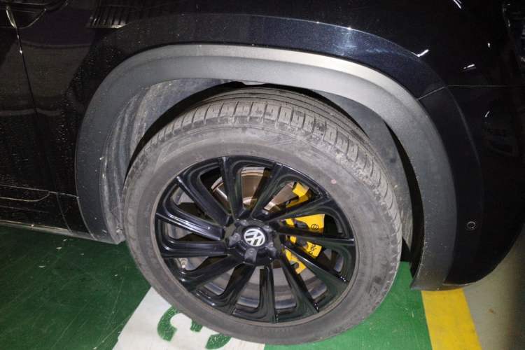 Used Volkswagen Teramont X 2020 Facelift 380TSI Four-Wheel Drive Luxury Edition Right Front Wheel Hub