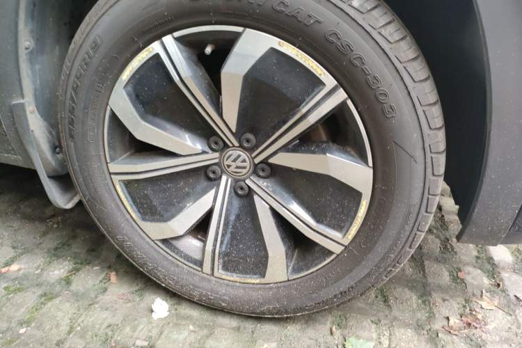 Used Volkswagen Teramont X 2020 380TSI Four-Wheel Drive Luxury Edition Right Front Wheel Hub