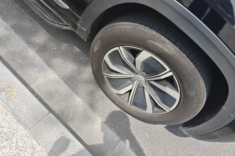 Used Volkswagen Teramont X 2020 330TSI Two-Wheel-Drive Luxury Edition Right Front Wheel Hub