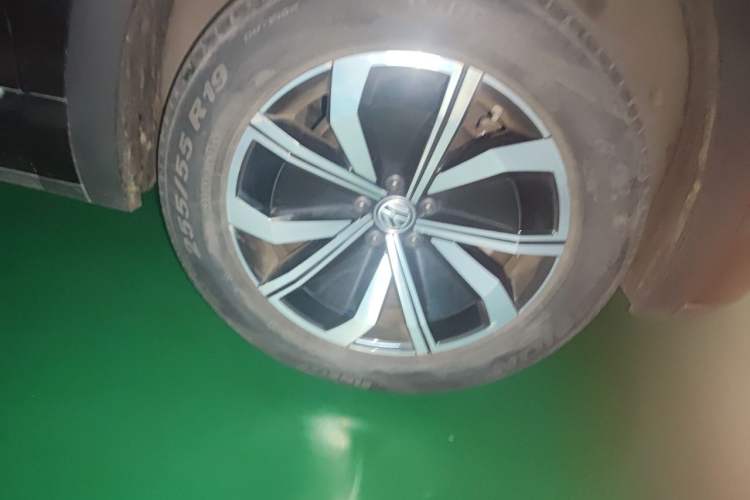 Used Volkswagen Teramont X 2020 380TSI Four-Wheel Drive Luxury Edition Right Front Wheel Hub