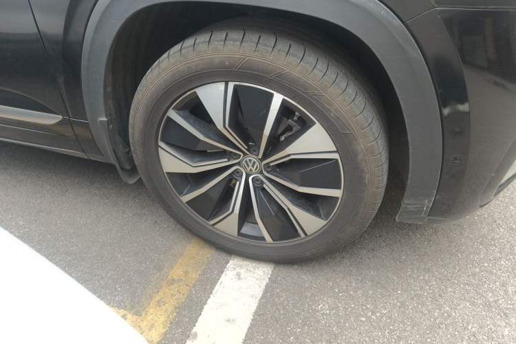 Used Volkswagen Teramont X 2020 380TSI Four-Wheel Drive Prestige Luxury Edition Right Front Wheel Hub