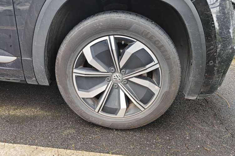 Used Volkswagen Teramont X 2020 330TSI Two-Wheel-Drive Luxury Edition Right Front Wheel Hub