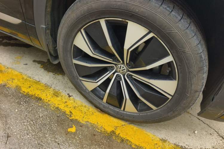 Used Volkswagen Teramont X 2020 380TSI Four-Wheel Drive Prestige Luxury Edition Right Front Wheel Hub