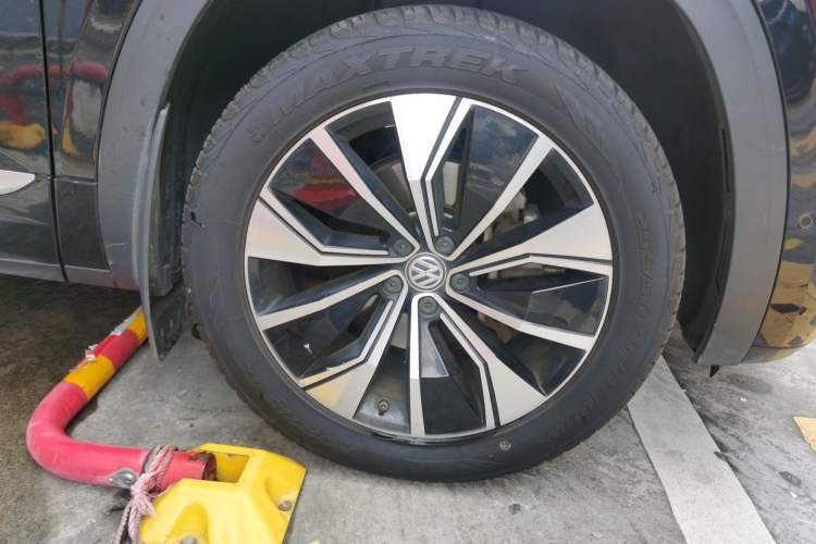 Used Volkswagen Teramont X 2020 330TSI Two-Wheel-Drive Prestige Luxury Edition Right Front Wheel Hub