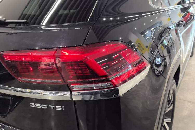 Used Volkswagen Teramont X 2020 Facelift 380TSI Four-Wheel Drive Luxury Edition Right Rear Taillight