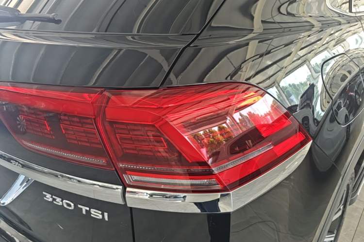 Used Volkswagen Teramont X 2020 Facelifted 330TSI Two-Wheel-Drive Luxury Edition Right Rear Taillight
