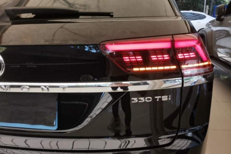 Used Volkswagen Teramont X 2020 Facelifted 330TSI Two-Wheel-Drive Luxury Edition Right Rear Taillight