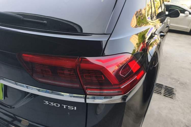 Used Volkswagen Teramont X 2020 Facelifted 330TSI Two-Wheel-Drive Luxury Edition Right Rear Taillight