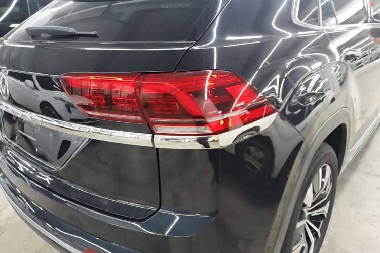 Used Volkswagen Teramont X 2020 Revised Version 330TSI Two-Wheel Drive Prestige Luxury Edition Right Rear Taillight