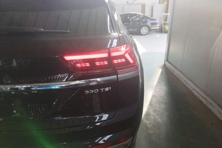 Used Volkswagen Teramont X 2020 Facelifted 330TSI Two-Wheel-Drive Luxury Edition Right Rear Taillight