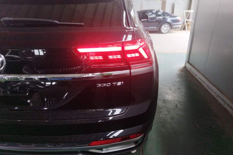 Used Volkswagen Teramont X 2020 Facelifted 330TSI Two-Wheel-Drive Luxury Edition Right Rear Taillight