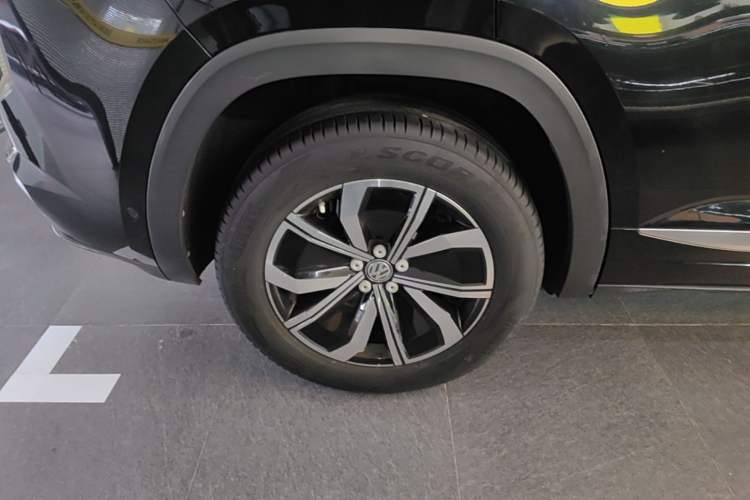Used Volkswagen Teramont X 2020 Facelift 380TSI Four-Wheel Drive Luxury Edition Right Rear Wheel Hub