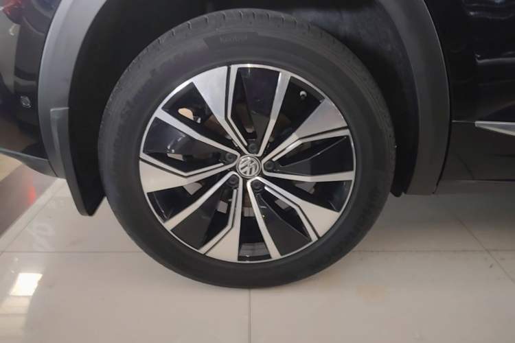 Used Volkswagen Teramont X 2020 380TSI Four-Wheel Drive Prestige Luxury Edition Right Rear Wheel Hub