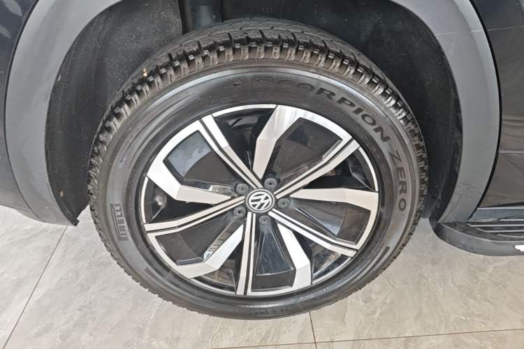 Used Volkswagen Teramont X 2020 Facelifted 330TSI Two-Wheel-Drive Luxury Edition Right Rear Wheel Hub