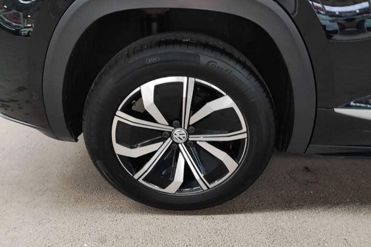 Used Volkswagen Teramont X 2020 Facelifted 330TSI Two-Wheel-Drive Luxury Edition Right Rear Wheel Hub