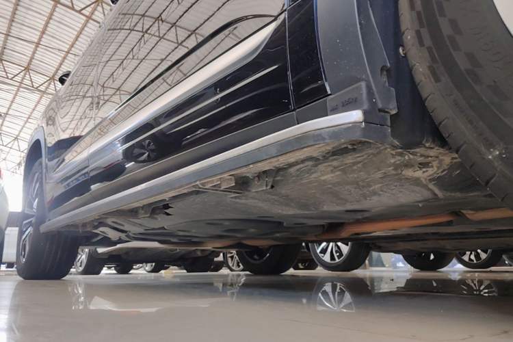 Used Volkswagen Teramont X 2020 Revised Version 380TSI Four-Wheel Drive Prestige Luxury Edition Right Side Sill
