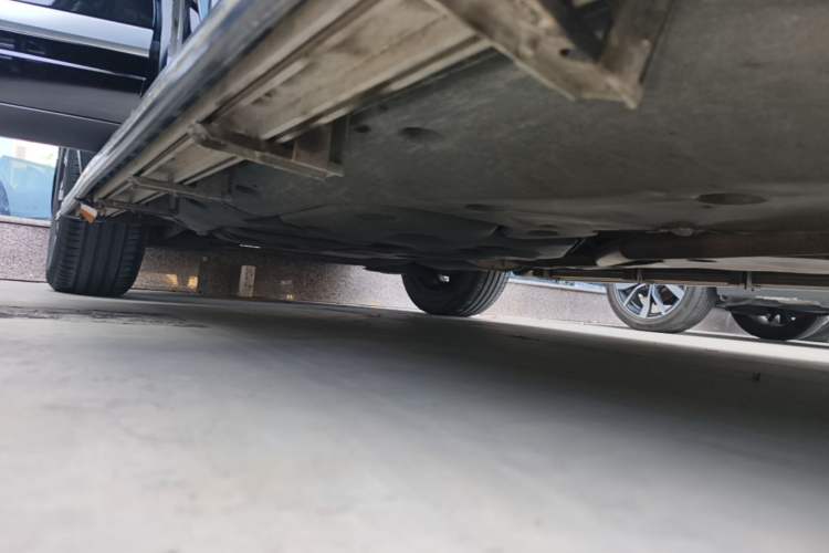 Used Volkswagen Teramont X 2020 Facelifted 330TSI Two-Wheel-Drive Luxury Edition Right Side Sill