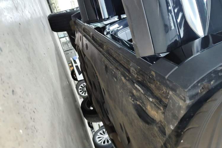 Used Volkswagen Teramont X 2020 Revised Version 330TSI Two-Wheel Drive Prestige Luxury Edition Right Side Sill