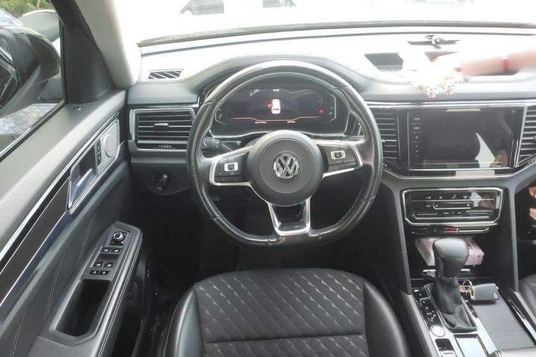Used Volkswagen Teramont X 2020 Facelifted 330TSI Two-Wheel-Drive Luxury Edition Steering Wheel