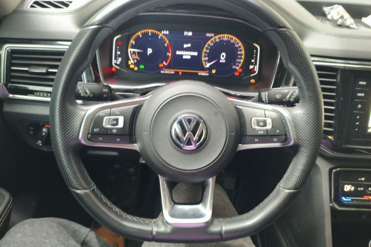 Used Volkswagen Teramont X 2020 Facelifted 330TSI Two-Wheel-Drive Luxury Edition Steering Wheel