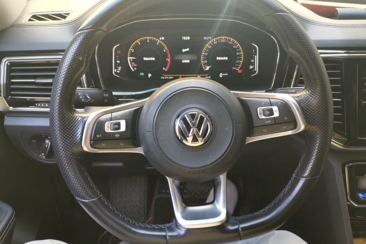Used Volkswagen Teramont X 2020 Facelifted 330TSI Two-Wheel-Drive Luxury Edition Steering Wheel