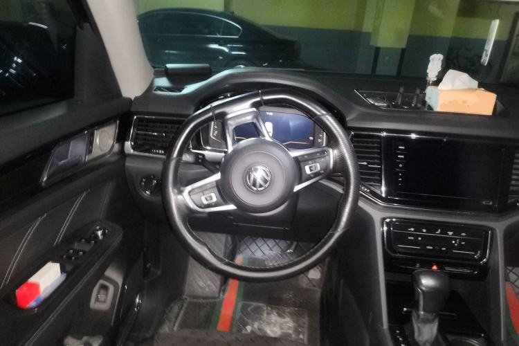 Used Volkswagen Teramont X 2020 Facelifted 330TSI Two-Wheel-Drive Luxury Edition Steering Wheel