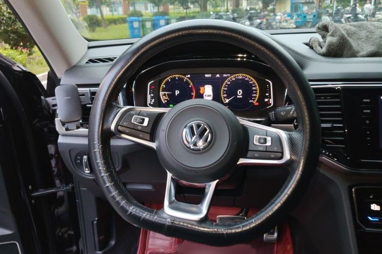 Used Volkswagen Teramont X 2020 Revised Version 380TSI Four-Wheel Drive Prestige Luxury Edition Steering Wheel