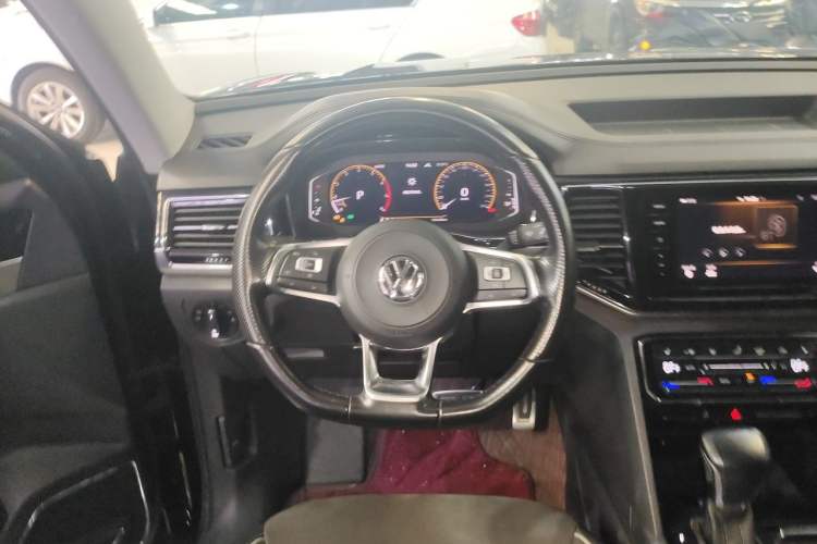 Used Volkswagen Teramont X 2020 Revised Version 380TSI Four-Wheel Drive Prestige Luxury Edition Steering Wheel